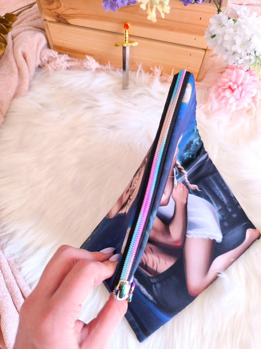 Funda de libro de Nyktos y Sera - Una sombra en las brasas