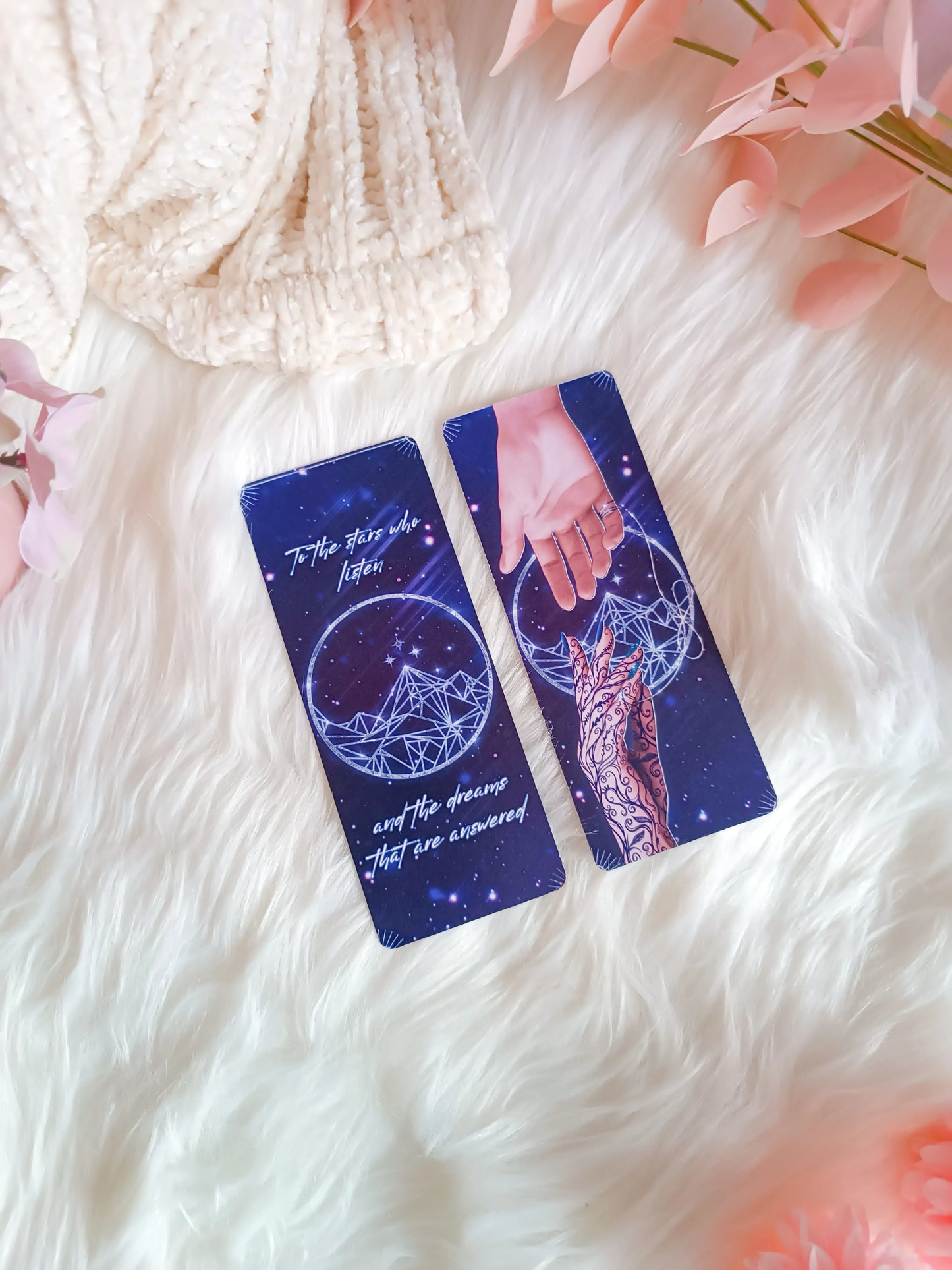 Feyre and Rhysand Hands Bookmark - Acotar