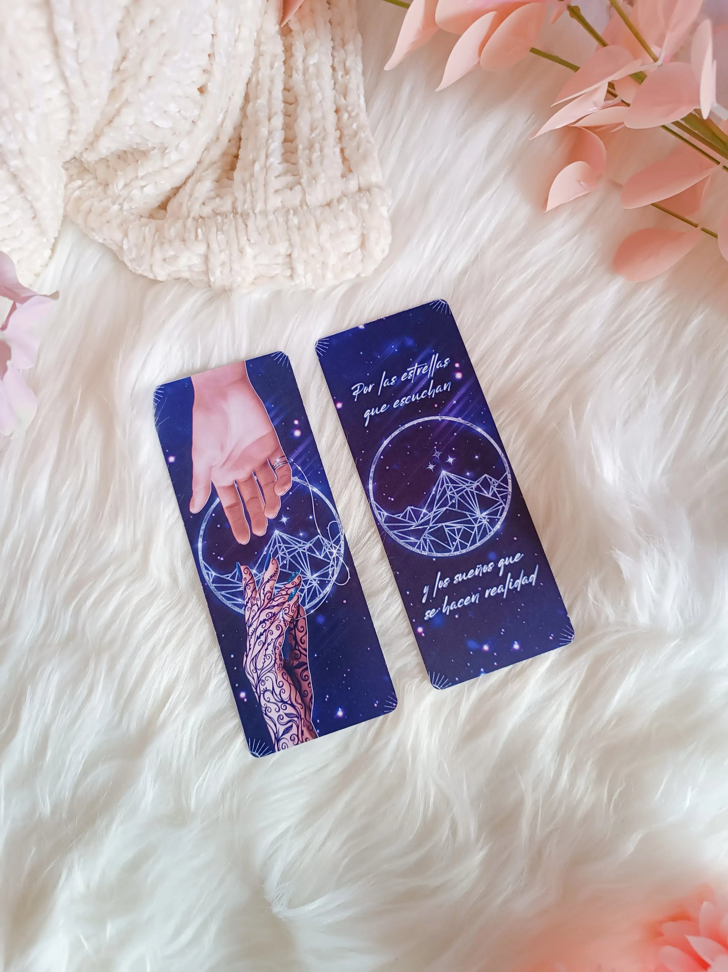 Feyre and Rhysand Hands Bookmark - Acotar