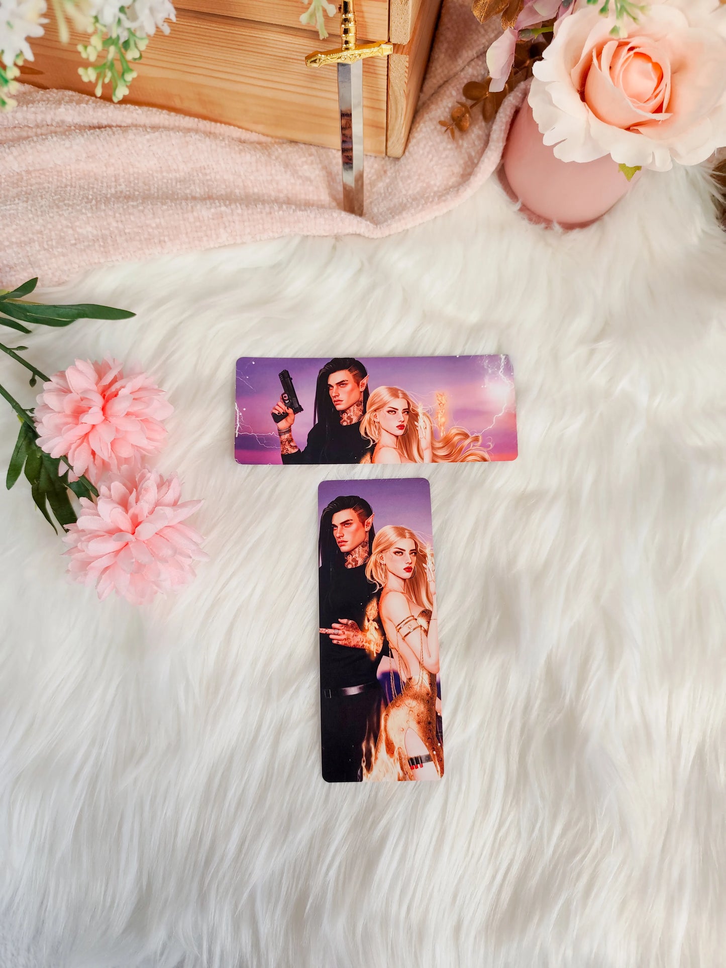 Marcapáginas de las sobrecubiertas de  Ciudad Medialuna