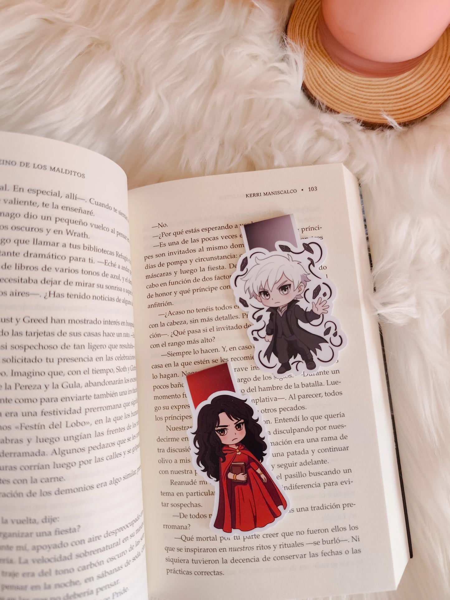 Marcapáginas magnético de Helena - Alchemised