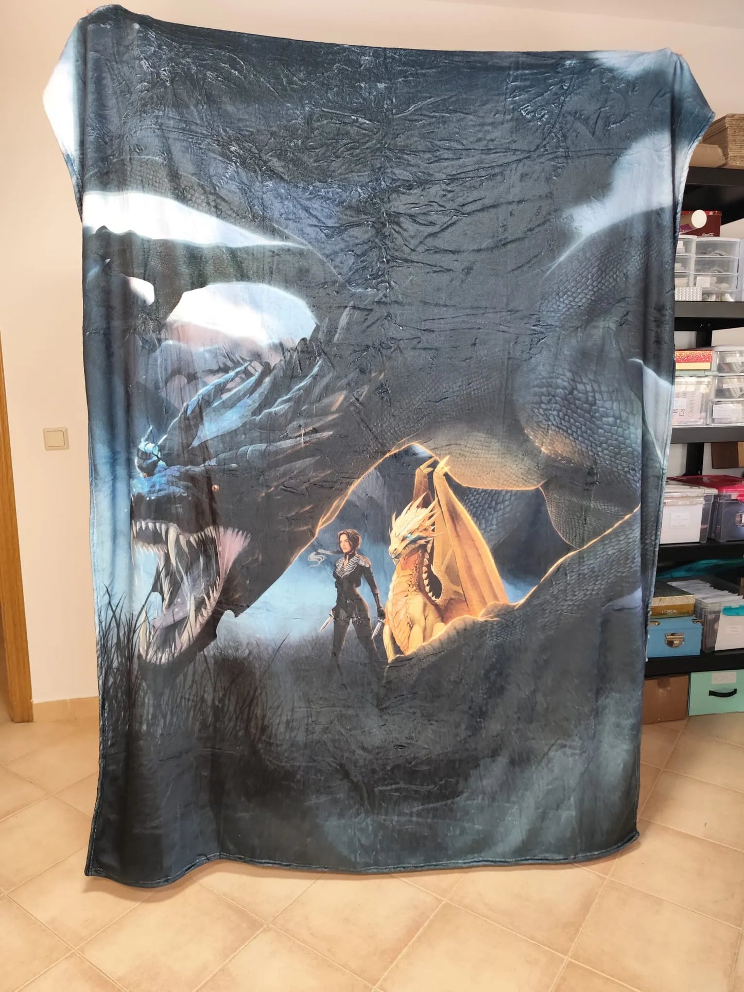 Manta de Violet Tairn y Andarna se conocen - Alas de Sangre